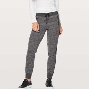 Lululemon Get Going Jogger 28.5". Size 8
